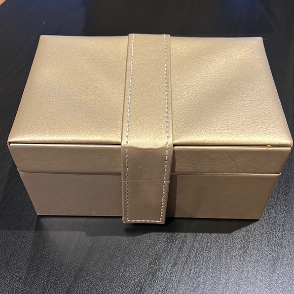 Akribos XXIV women’s watch set with matching watch box - Picture 5 of 5